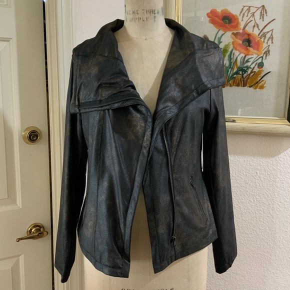 Luii vegan motto jacket - Picture 1 of 8